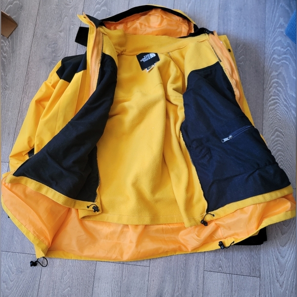 The North Face 90s 2in1 Jacket - Picture 5 of 10